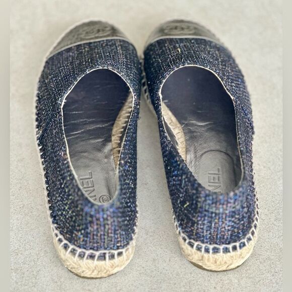 Chanel CC Espadrilles Metallic Navy Tweed Patent Leather Cap Toe Size 39 Slip on - Picture 9 of 11